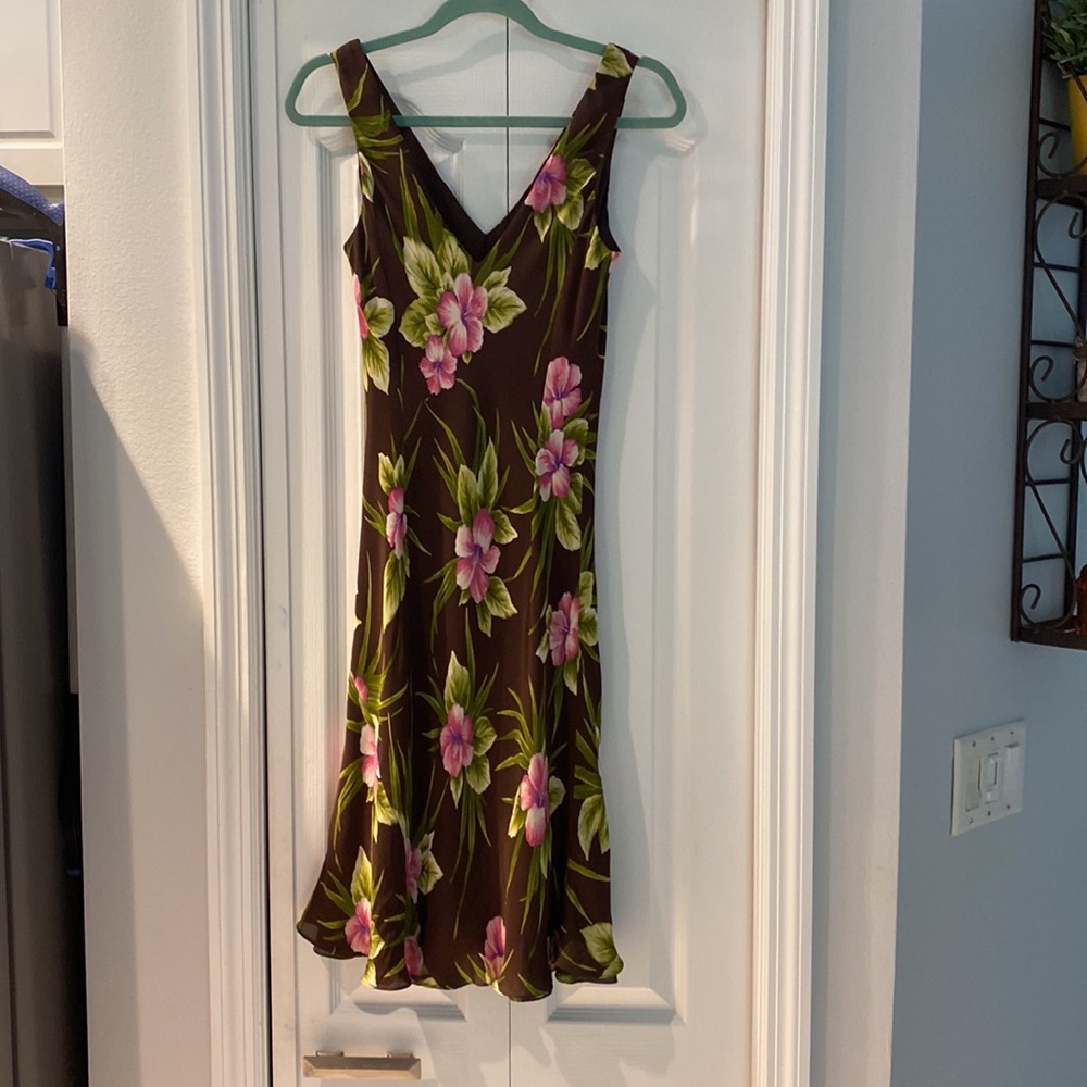 Jones NY V-Neck Pink Hibiscus Dress, Size 8